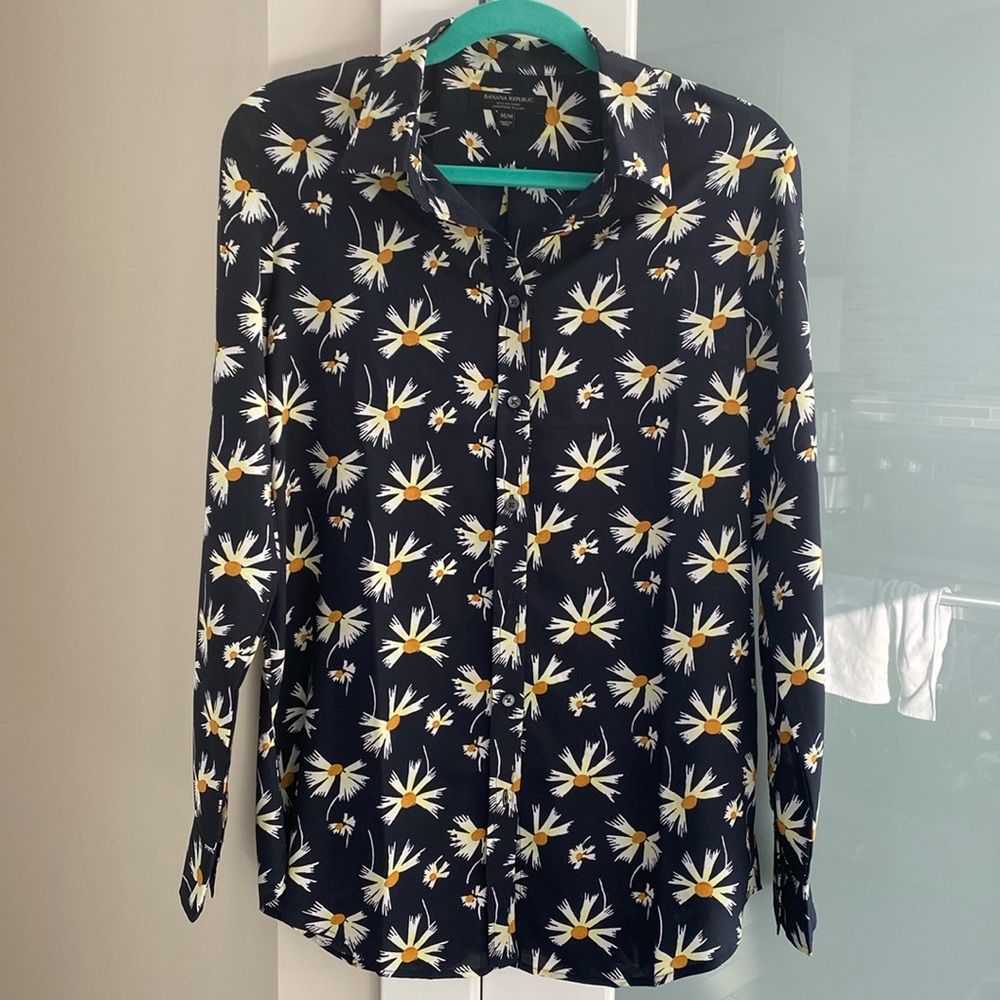 2/$20 Banana Republic shirt - M